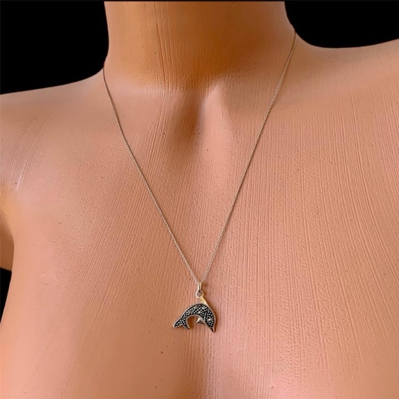 925 Sterling Silver Pendant Dolphin - Picture 2 of 7